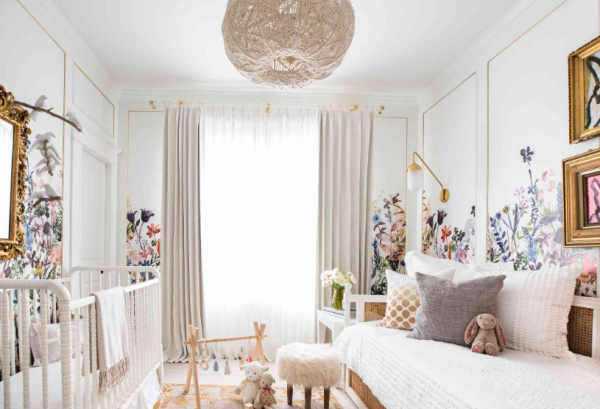 Tema Bunga-bungaan yang Manis